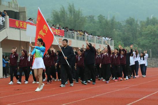 我院领导、老师与学生方阵（1）